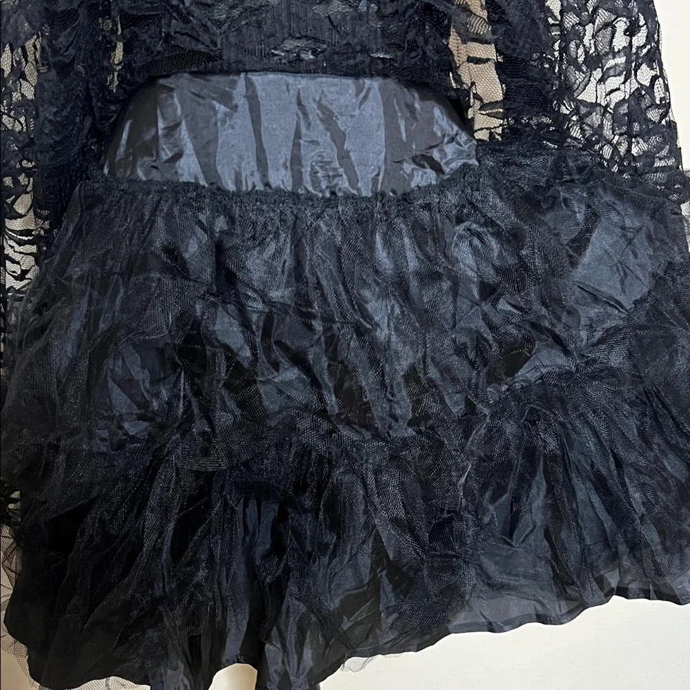 🖤Elegant Black Lace Off-Shoulder Dress - Picture 15 of 16